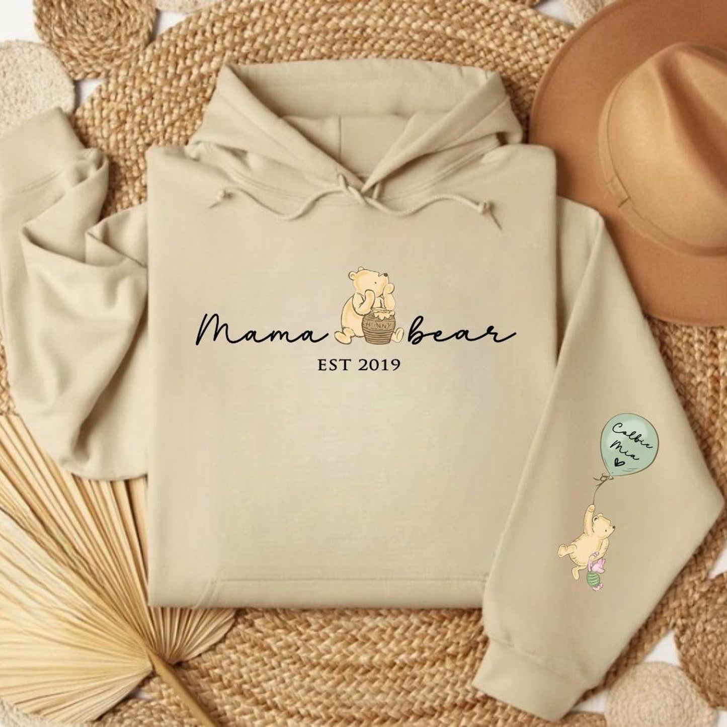 Mama Bear Sweatshirt hoodie. Gepersonaliseerde Mum Hoodie met kindernamen. Sweatshirt cadeau voor Mum. Mama Bear top.