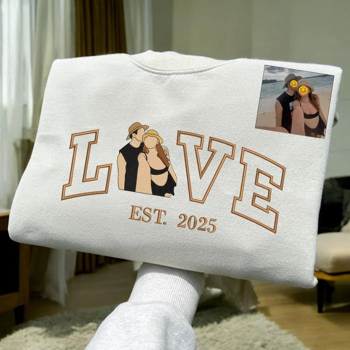 Geborduurde Hoodie Op Maat Met Portret Van Een Koppel en Jubileumdatum