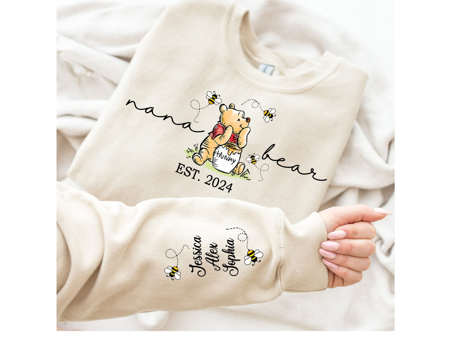 Aangepaste Mama Bear Sweatshirt, Mama Est met kindernaam op mouw Sweatshirt, gepersonaliseerde mama sweatshirt, Nana, oma, Gigi, Moederdag shirt