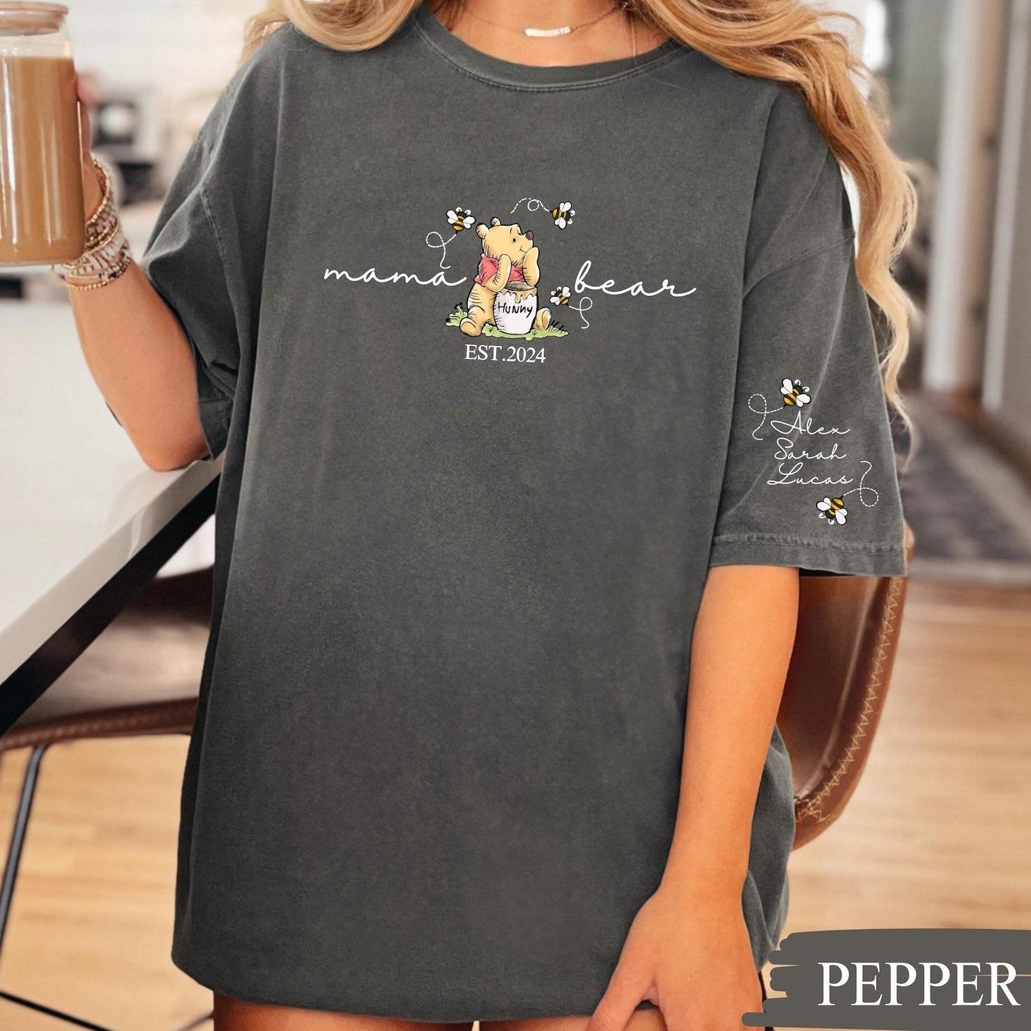 Aangepast Mama Bear-shirt, Mama met kindernaam op mouwshirt, gepersonaliseerd Moederdag-shirt, aangepast Moederdag-shirt