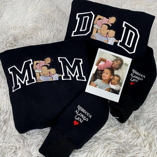 Geborduurd familieportret op hoodie, geborduurde trui voor Moederdag, truien met portretten van vader en moeder, cadeau voor vader en moeder