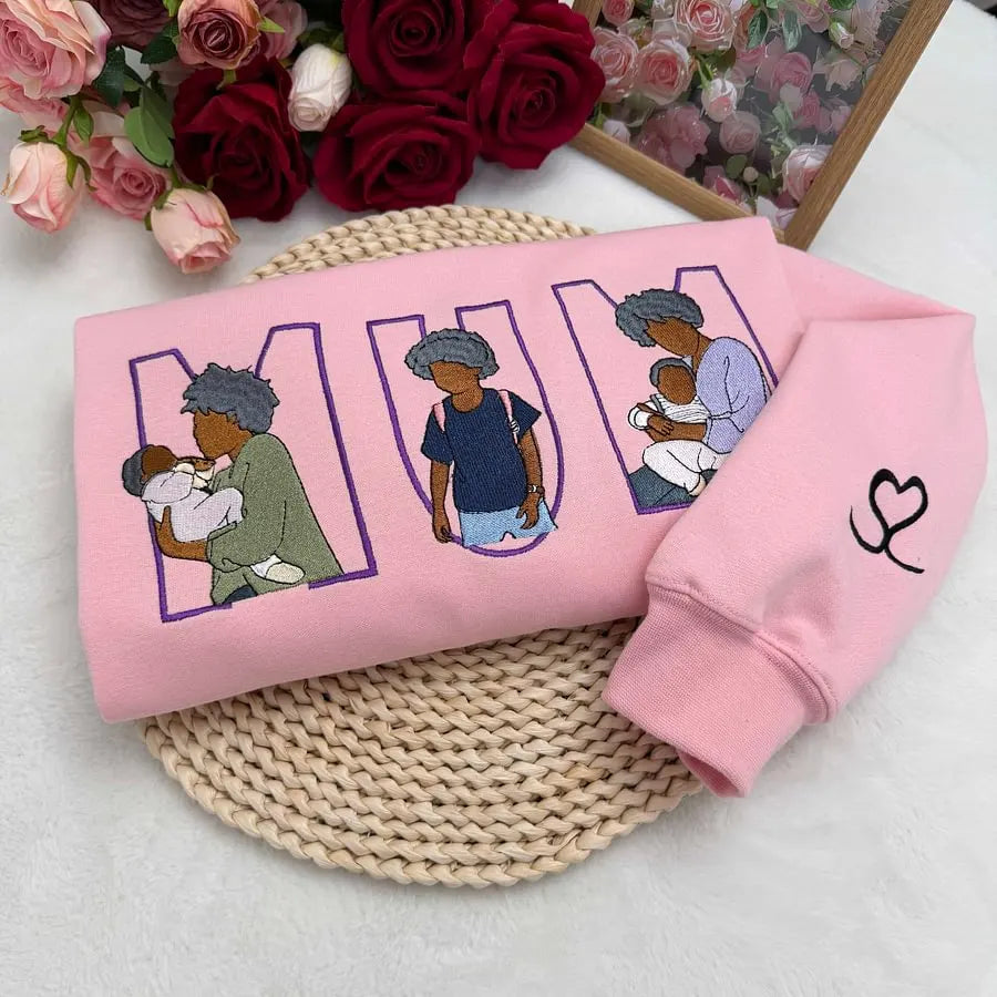 Geborduurde mama trui met geboortebloem gepersonaliseerde Moederdagverrassing