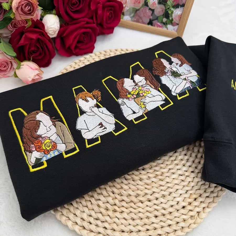 Geborduurde mama trui met geboortebloem gepersonaliseerde Moederdagverrassing