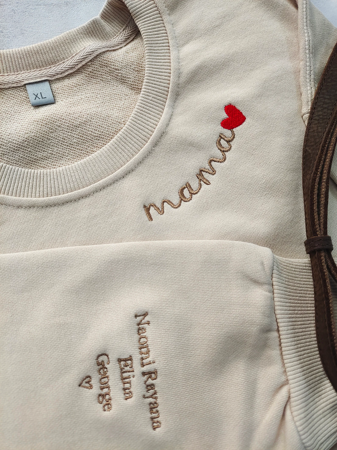 Aangepaste Mama Geborduurde Sweatshirt, Aangepaste Mama Crewneck Met Kindernamen