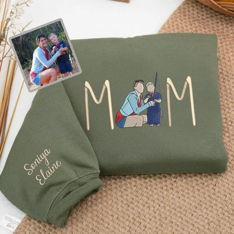 Geborduurde mama capuchontrui gepersonaliseerde moedernaam warm wintercadeau
