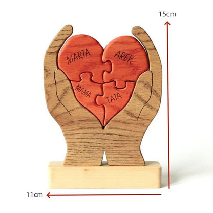 Gepersonaliseerde hartvormige houten puzzel met aangepaste familienamen, warm cadeau