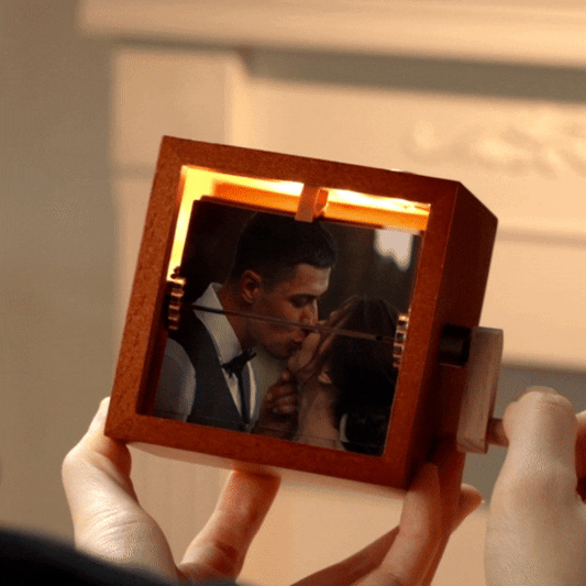 Maak van je liefdesverhaal een op maat gemaakte video met een handgeklapt flipboek, een uniek huwelijkscadeau