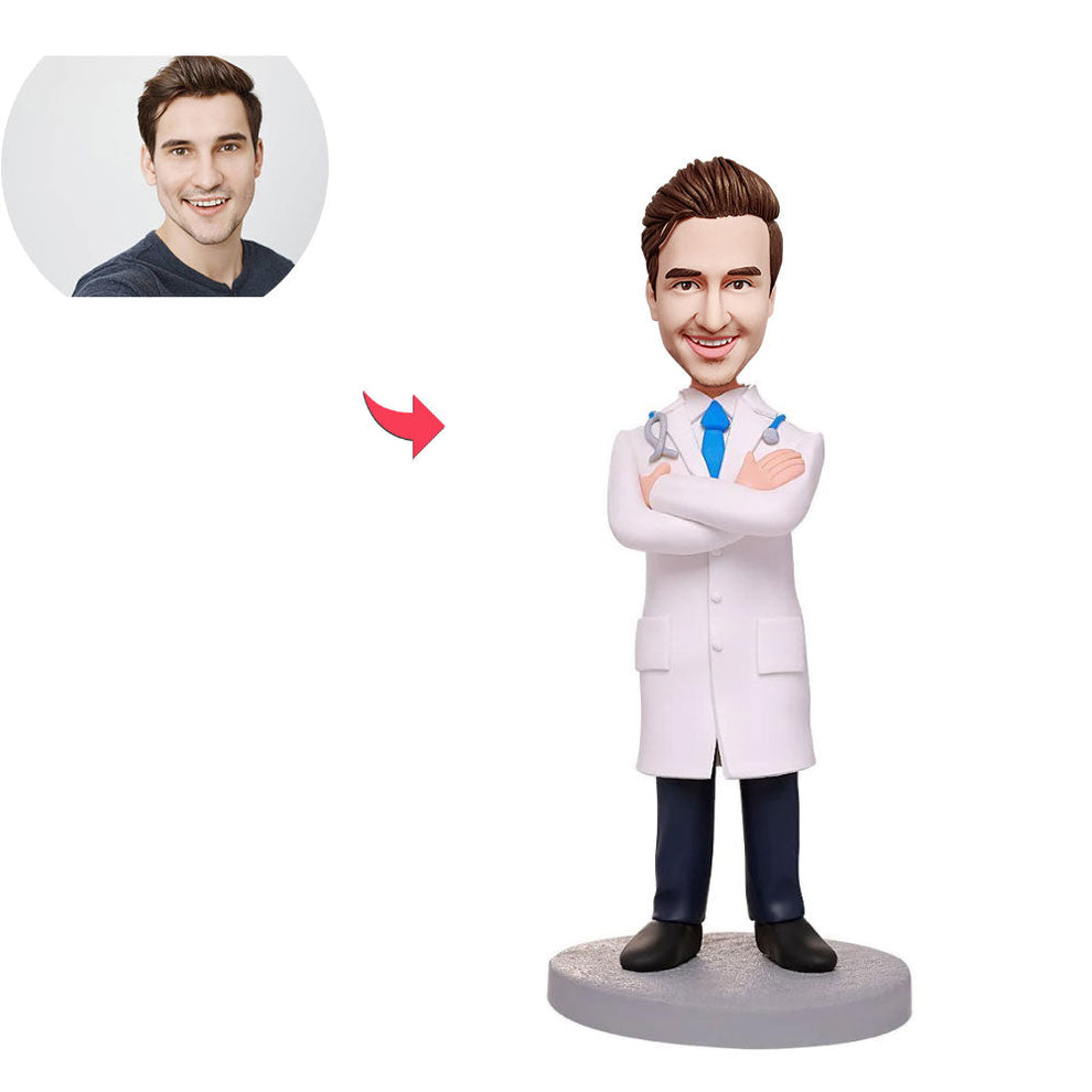 Gepersonaliseerde bobblehead dokter met gekruiste armen