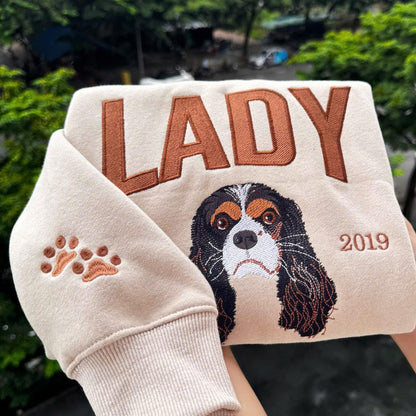 Gepersonaliseerde hoodie met geborduurd huisdierportret – uniek cadeau voor hondenliefhebbers