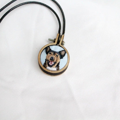 Gepersonaliseerde fotospiegeldecoratie - Gepersonaliseerd cadeau met geborduurde foto - Uniek accessoire