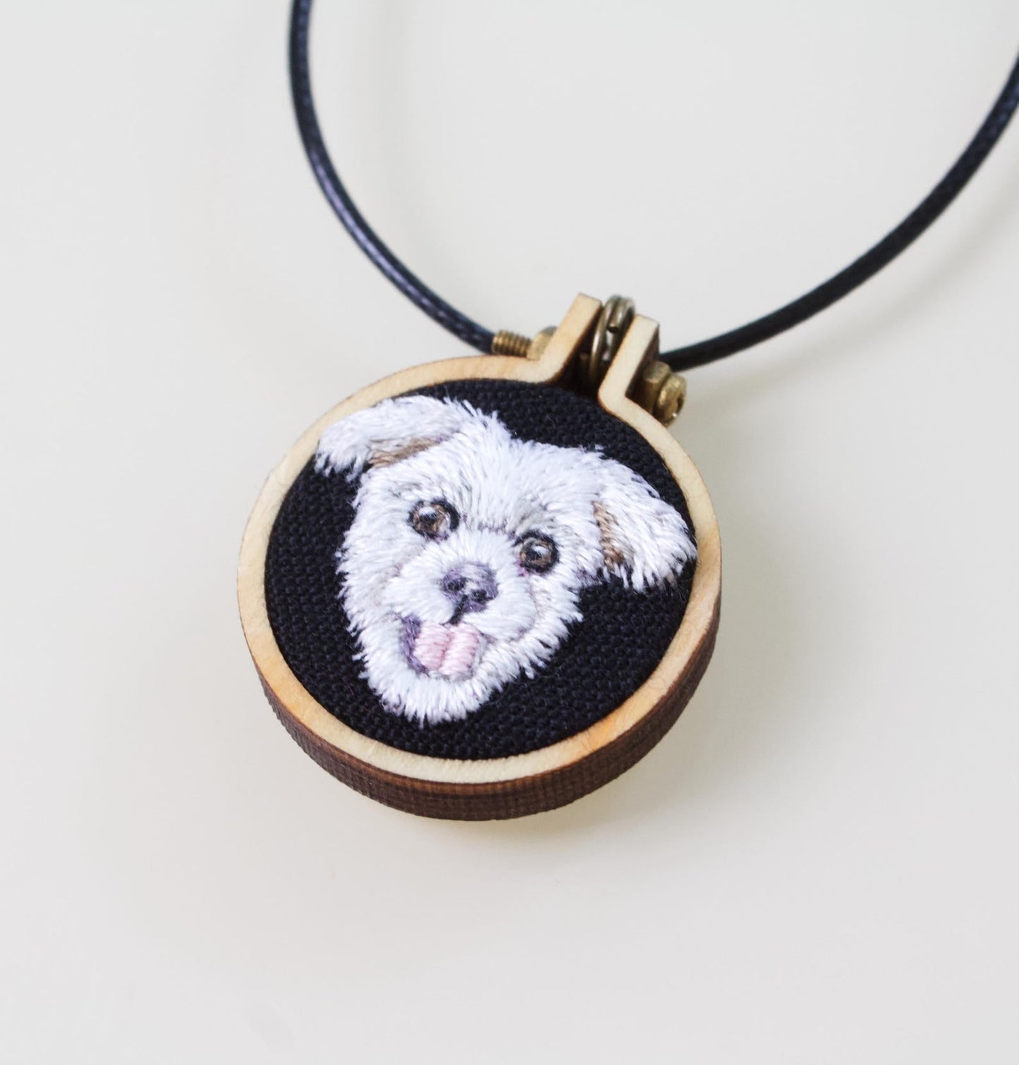 Gepersonaliseerde fotospiegeldecoratie - Gepersonaliseerd cadeau met geborduurde foto - Uniek accessoire