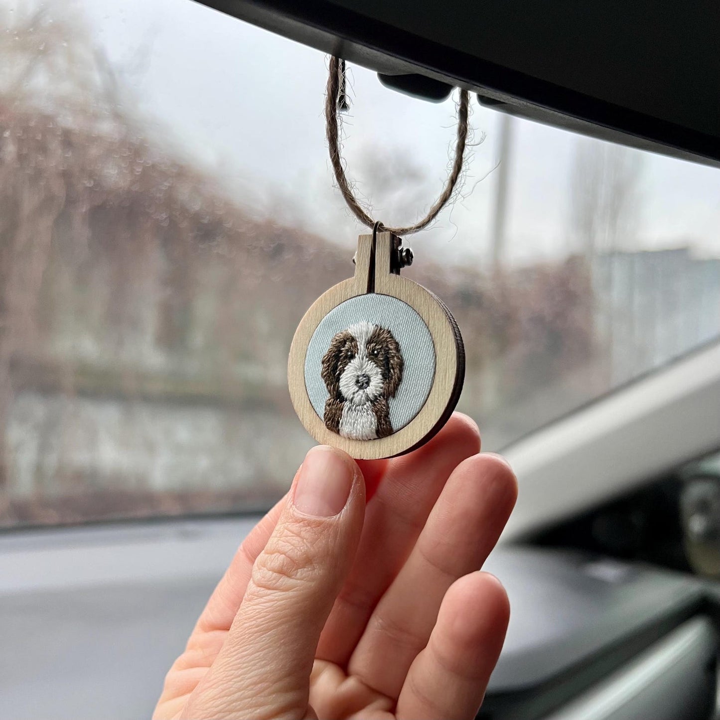 Gepersonaliseerde fotospiegeldecoratie - Gepersonaliseerd cadeau met geborduurde foto - Uniek accessoire