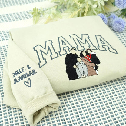 Moederdagcadeau voor mama – Een sweatshirt met individuele borduursels en kinderportretten of -namen.